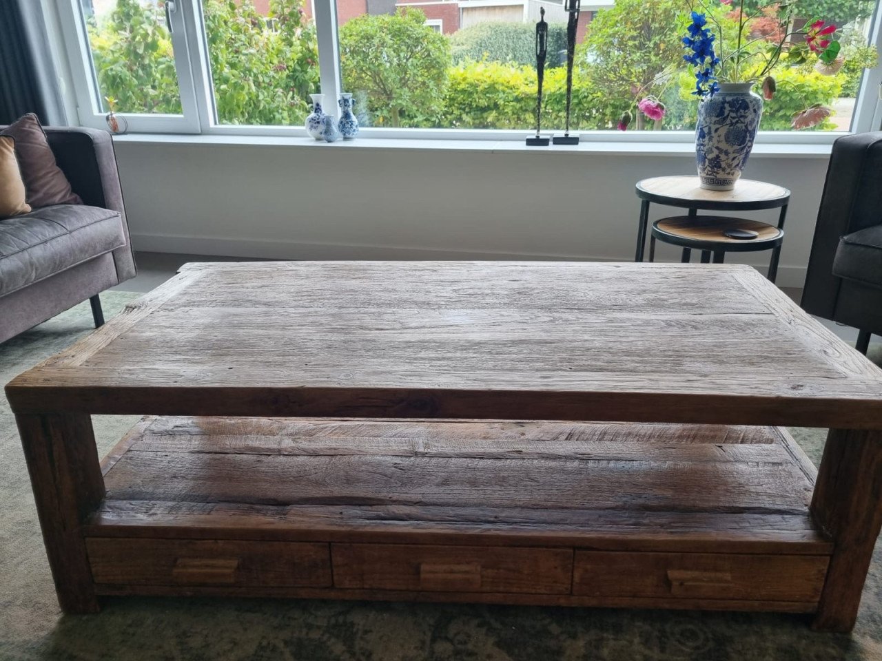 Massieve salontafel met lades (In goede staat!