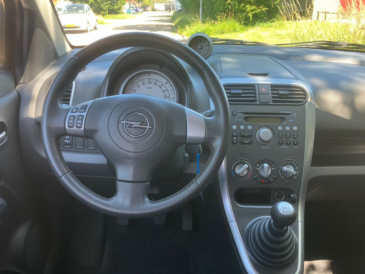 Opel Agila 1.0
