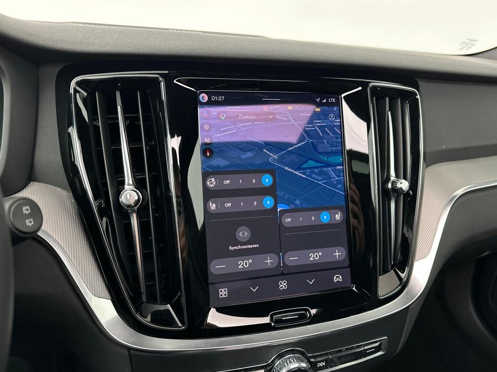 Volvo V60 t8 455pk recharge plus dark| pano| hud| trekhaak| 360camera