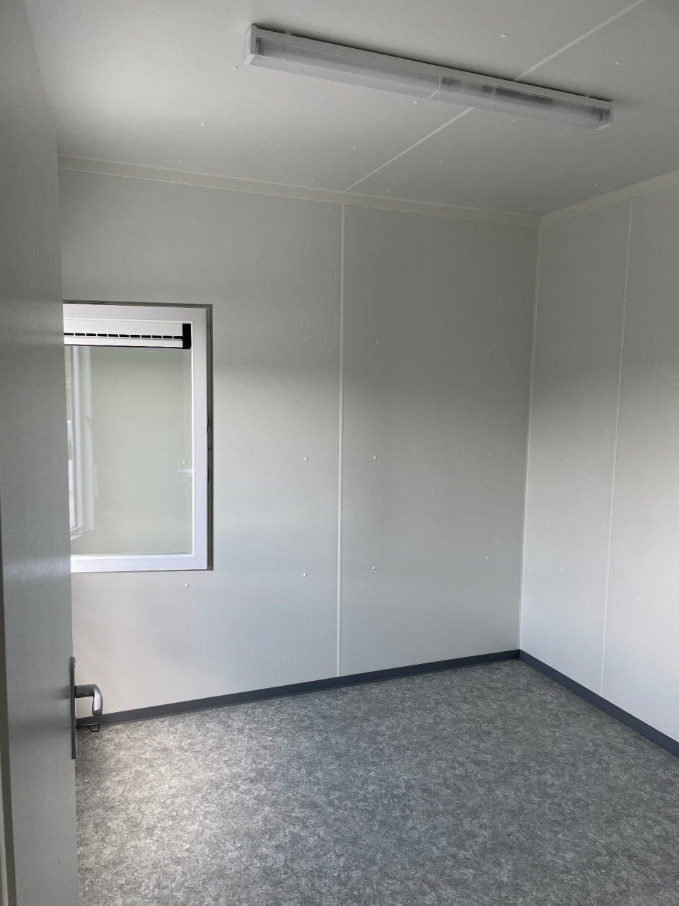 Woonunit / tijdelijke woning / kantoorunit 12x6m te huur