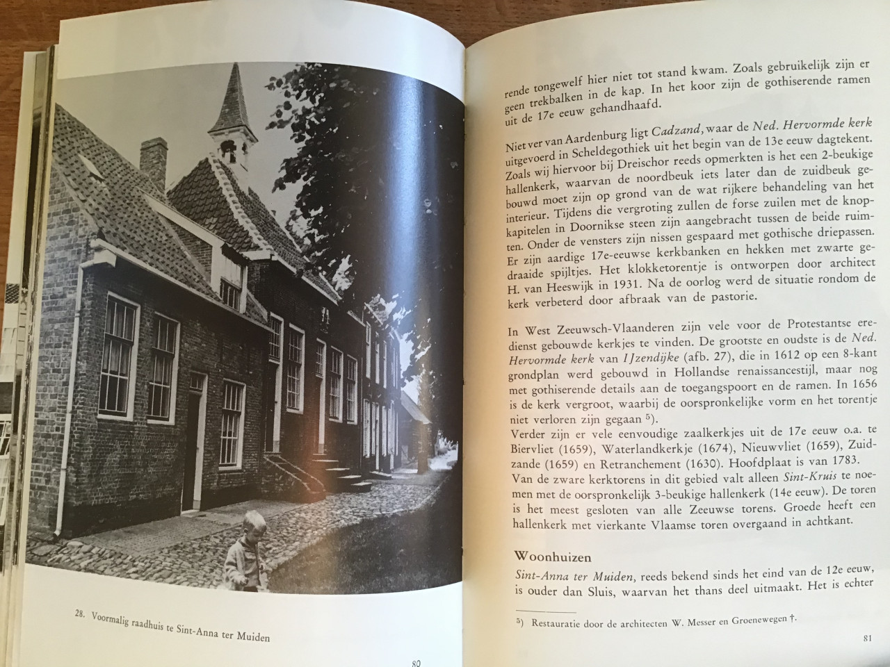 Langs Zeeuwse monumenten - 1971 - veel foto’s - boek