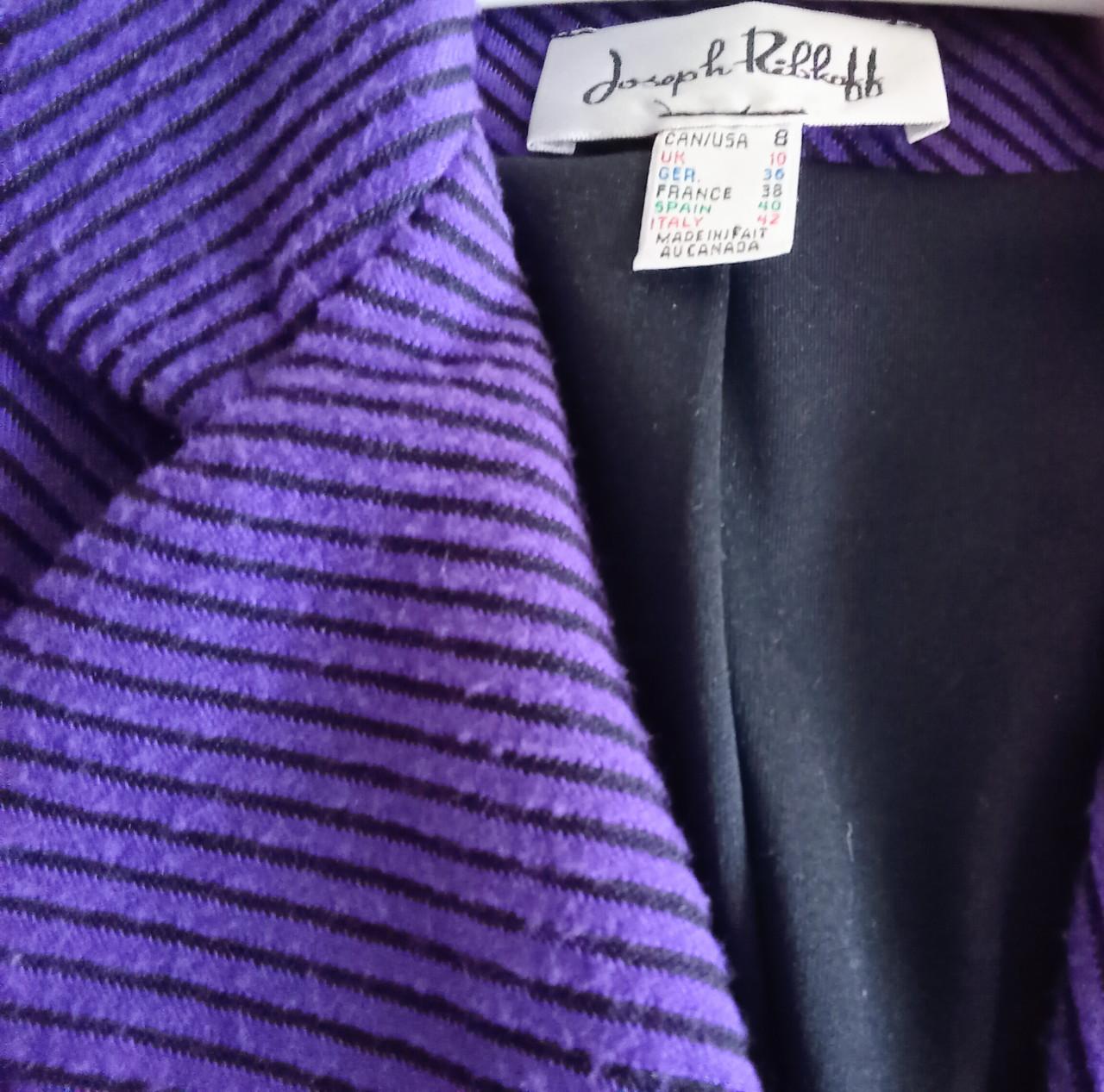 Prachtig paars jasje van Joseph Ribkoff
