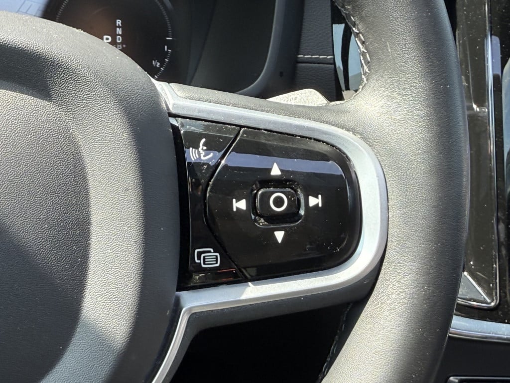 Volvo V60 t6 340pk recharge r-design| panodak| adap.cruise| 360 camera