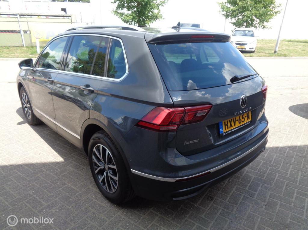 Volkswagen Tiguan 1.5 tsi elegance/airco/navi/panorama/virtual/vol leer/mem