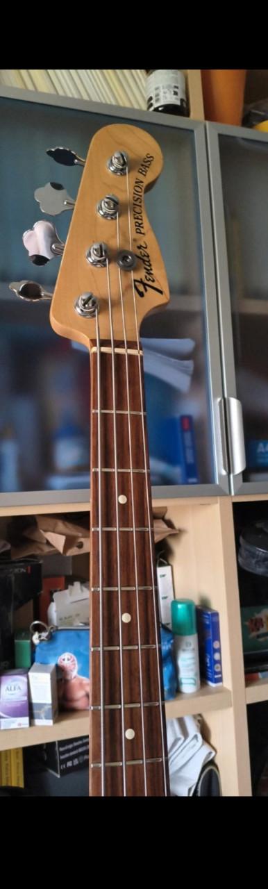Fender Mark Hoppus P bass Surf Green 2012