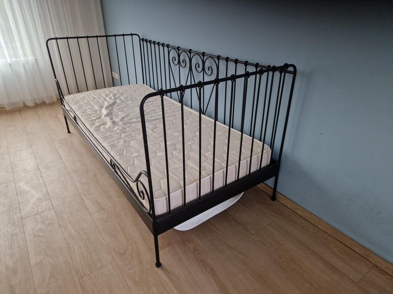 Te koop, éénpersoons spijlenbed