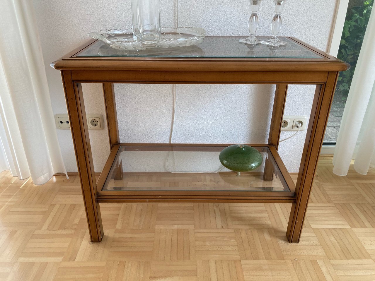 Salontafel, eetkamertafel en 3 bijzettafel KERSENHOUT