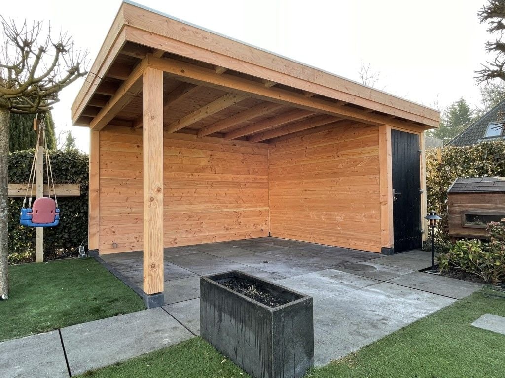 Diverse soorten overkappingen tuinhuizen en schuttingen
