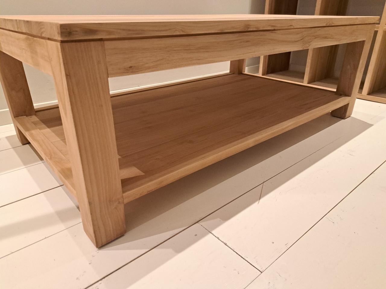 MOET WEG!!  Massief teak ladenkasten en salontafels !! (Zie advertentie)