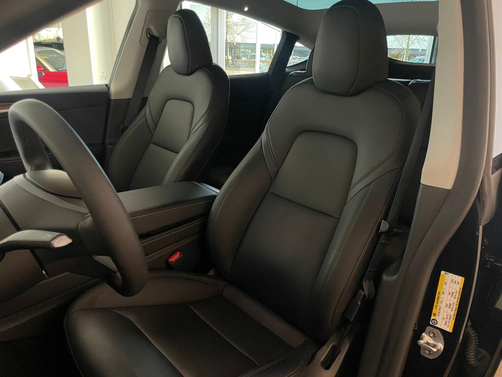 Tesla Model Y long range awd 75 kwh