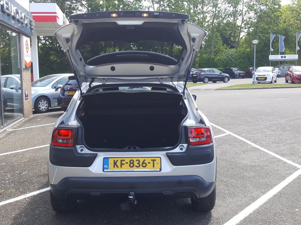 Citroen C4 Cactus vti 82pk airdream shine etg5 automaat navigatie | trekhaa