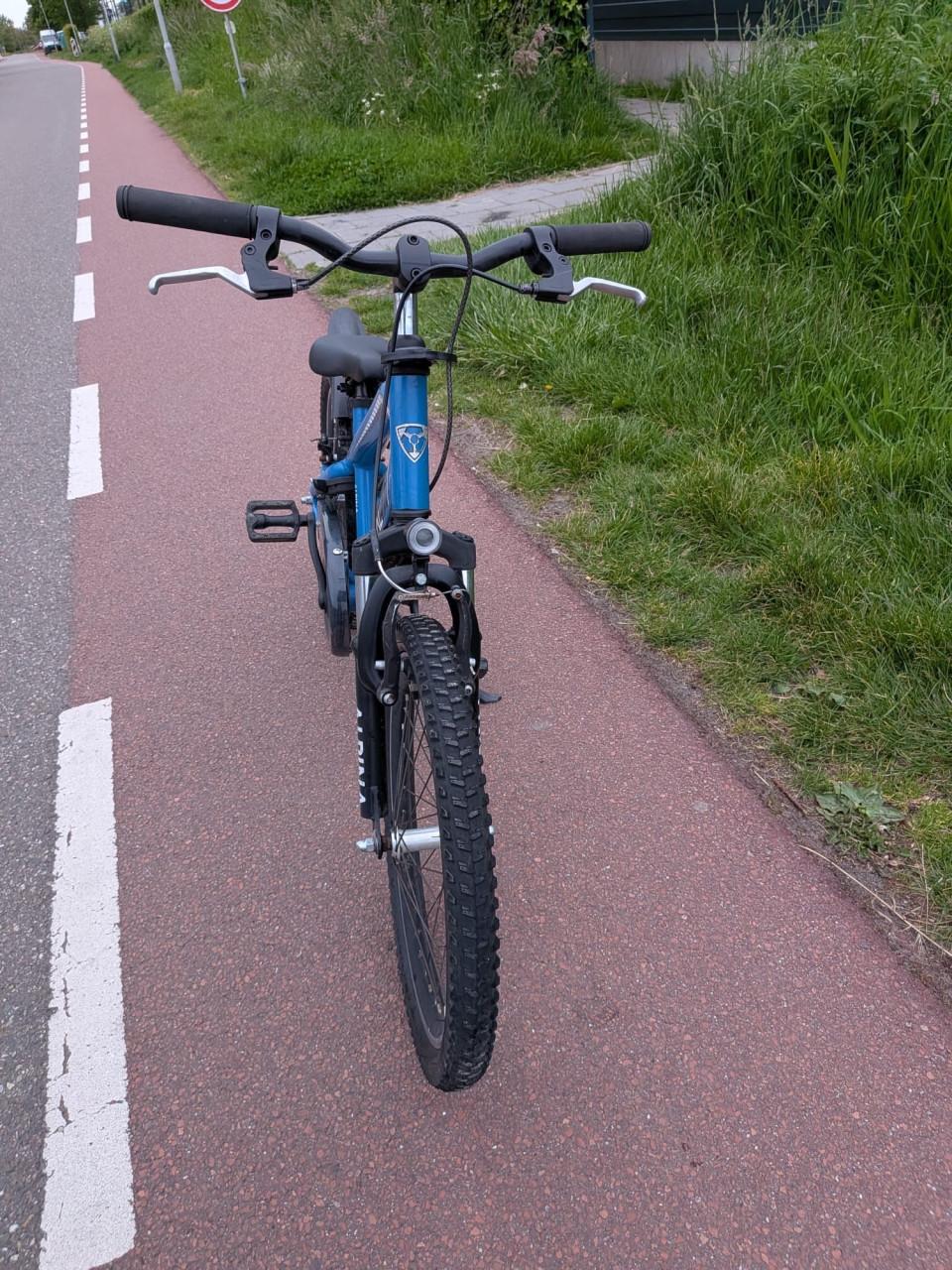 Jongensfiets alphina trial