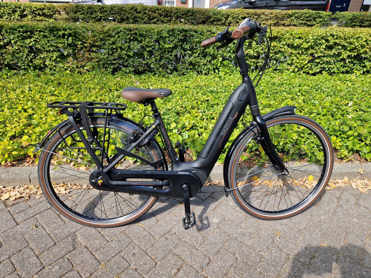 Zo goed als nieuwe Gazelle Grenoble met Bosch middenmotor en 500WH accu