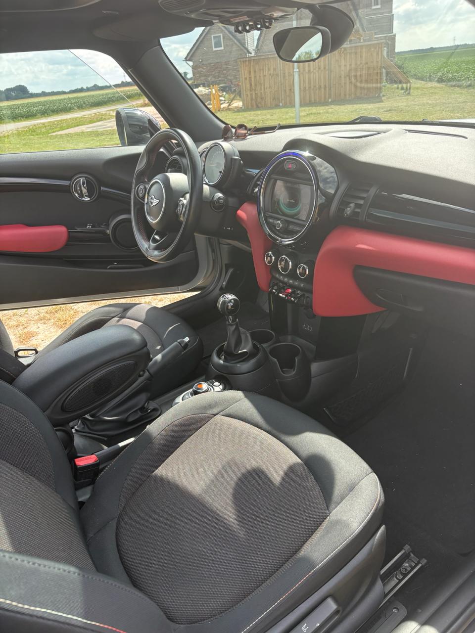 MINI Cooper 1.5 Turbo (136 PK) | 2017 | Handgeschakeld