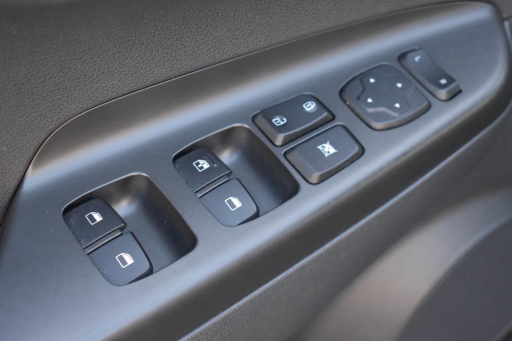 Hyundai Kona ev comfort 64 kwh soh 99% | nap | camera | apple carplay | and