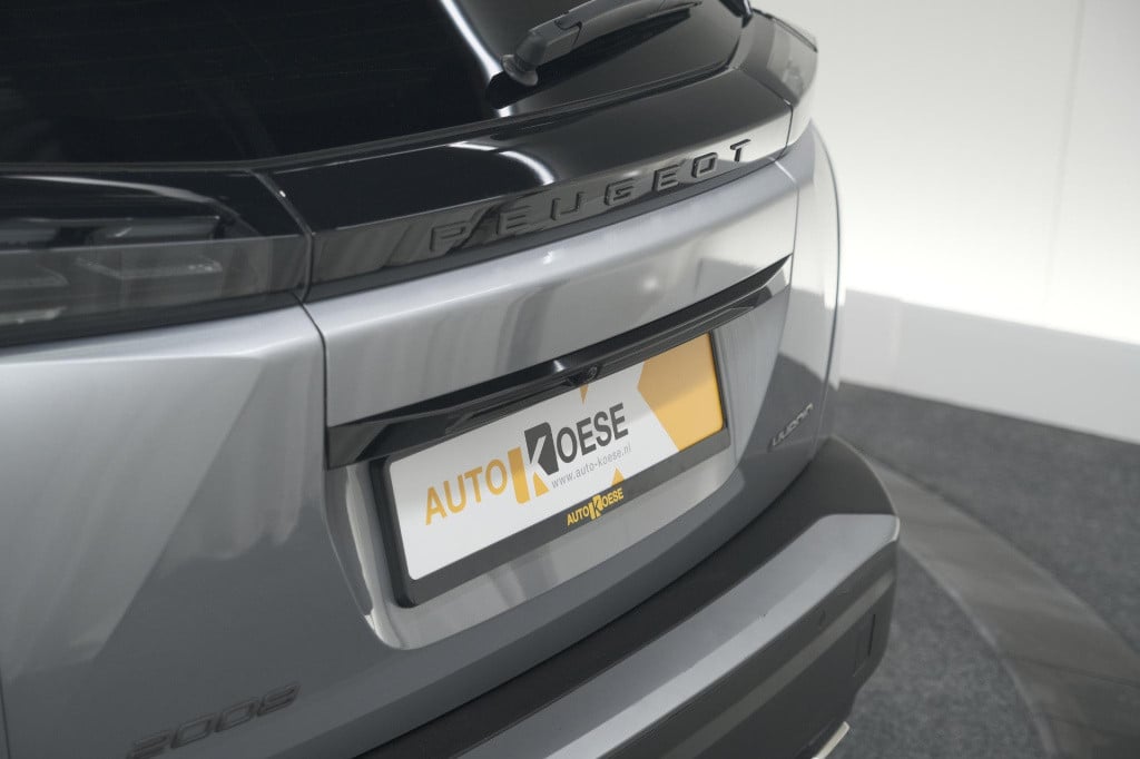 Peugeot 2008 1.2 hybrid 136 allure | 360 camera | dodehoekdetectie | naviga
