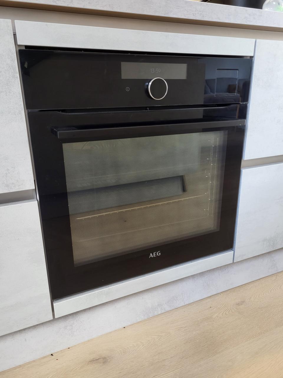 Zo Goed Als Nieuw: Keuken - incl. apparatuur