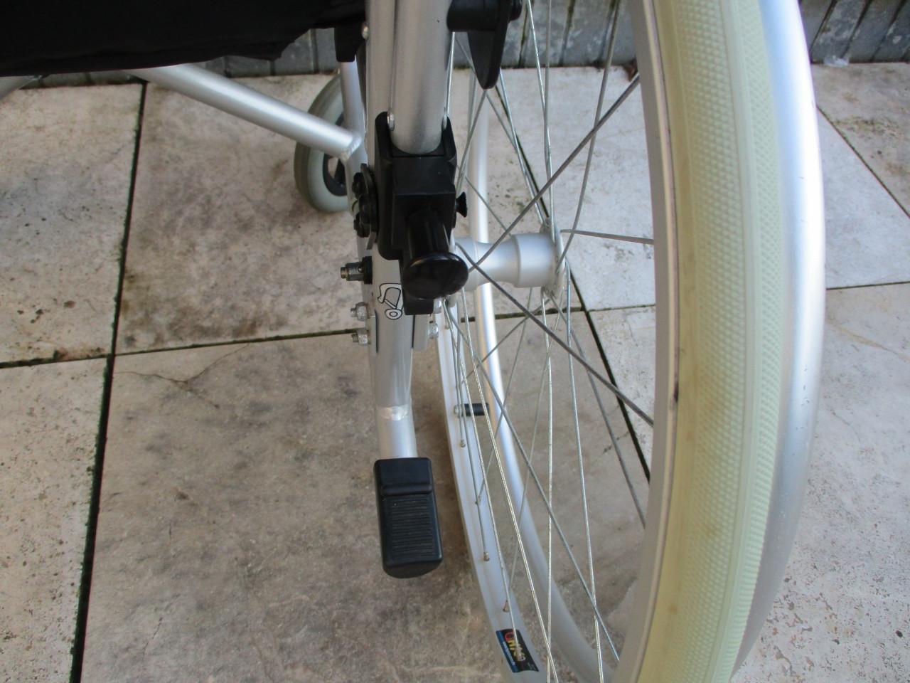 Zgan Excel G3 opvouwbare lichtgewicht rolstoel met nieuwe  anti-lekbanden