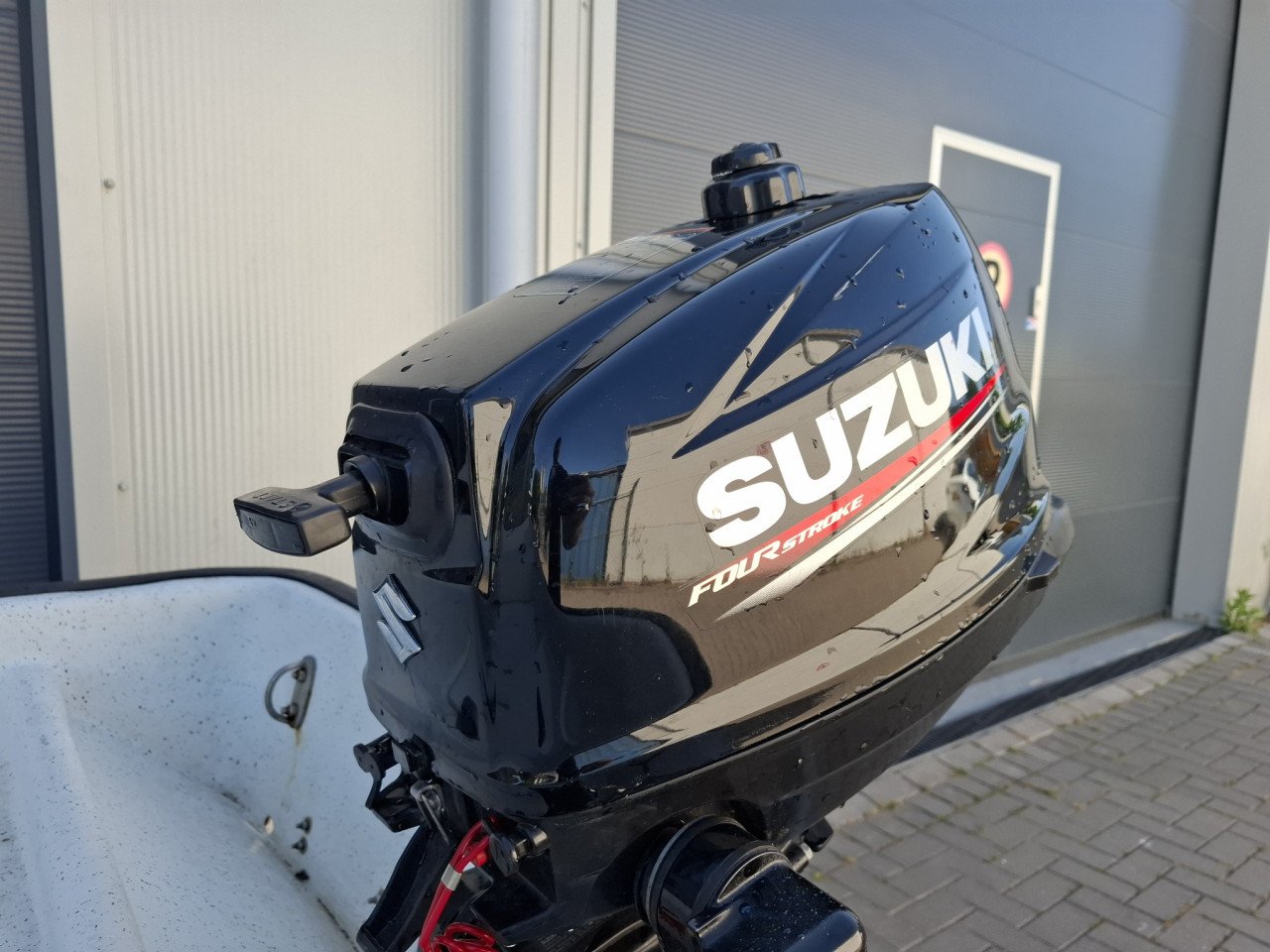 Cremo Crescent 380 met Suzuki 6pk 4takt en Kalf trailer