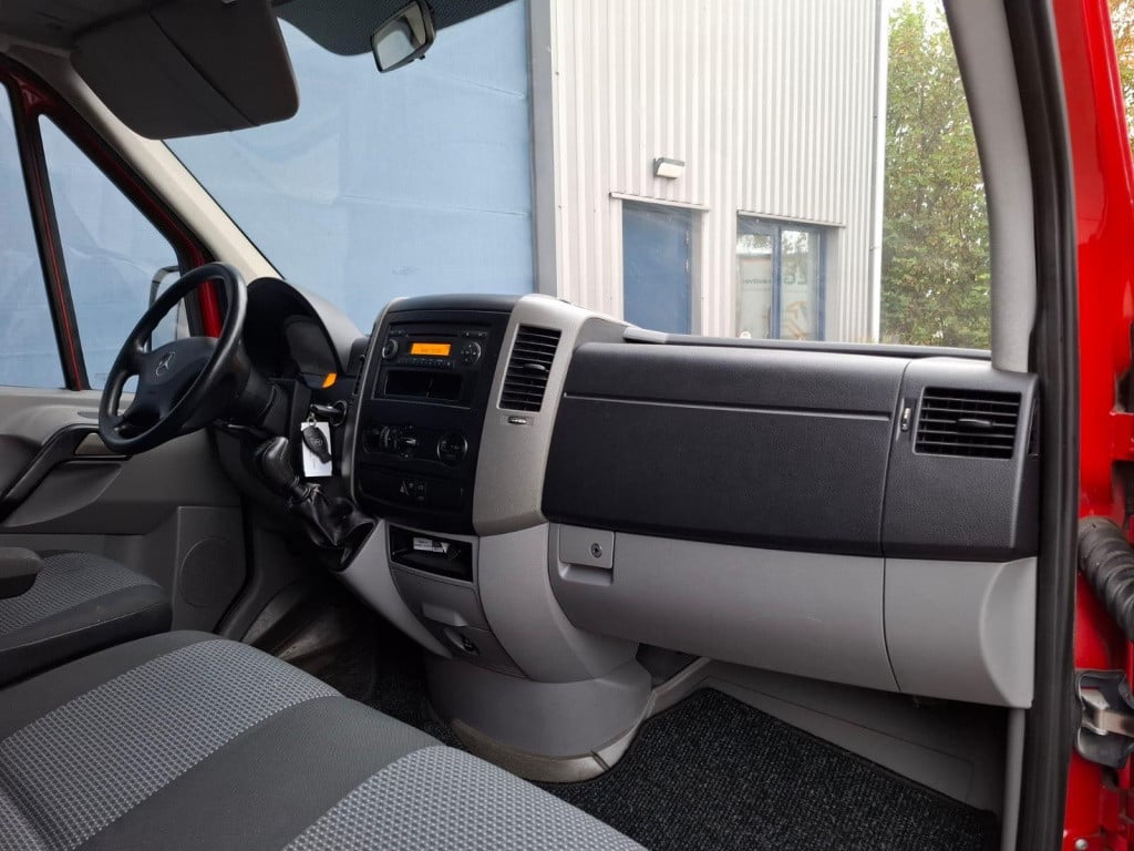 Mercedes-Benz Sprinter 210 2.2 cdi 366 functional hd 3 zits / side bars / p