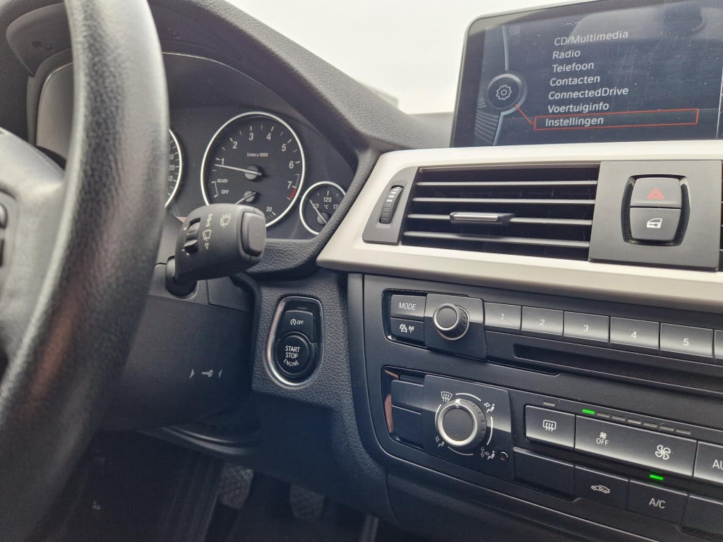 BMW 3-serie touring 320i executive