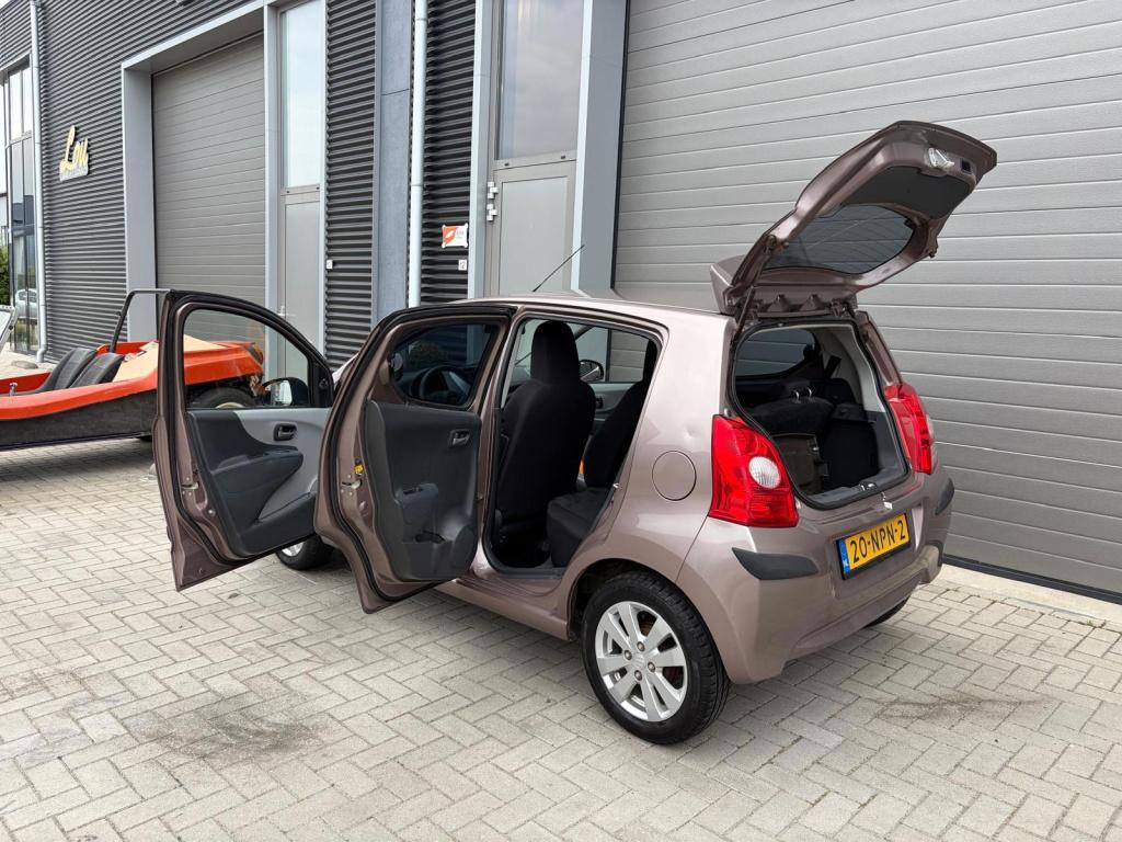 Suzuki Alto 1.0 exclusive