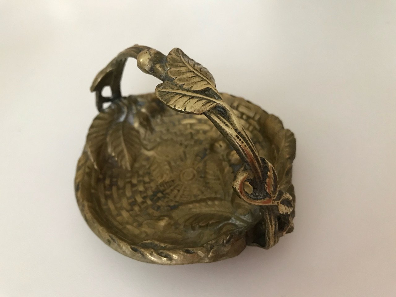 Antiek Schaaltje uit Engeland (1850-1870).