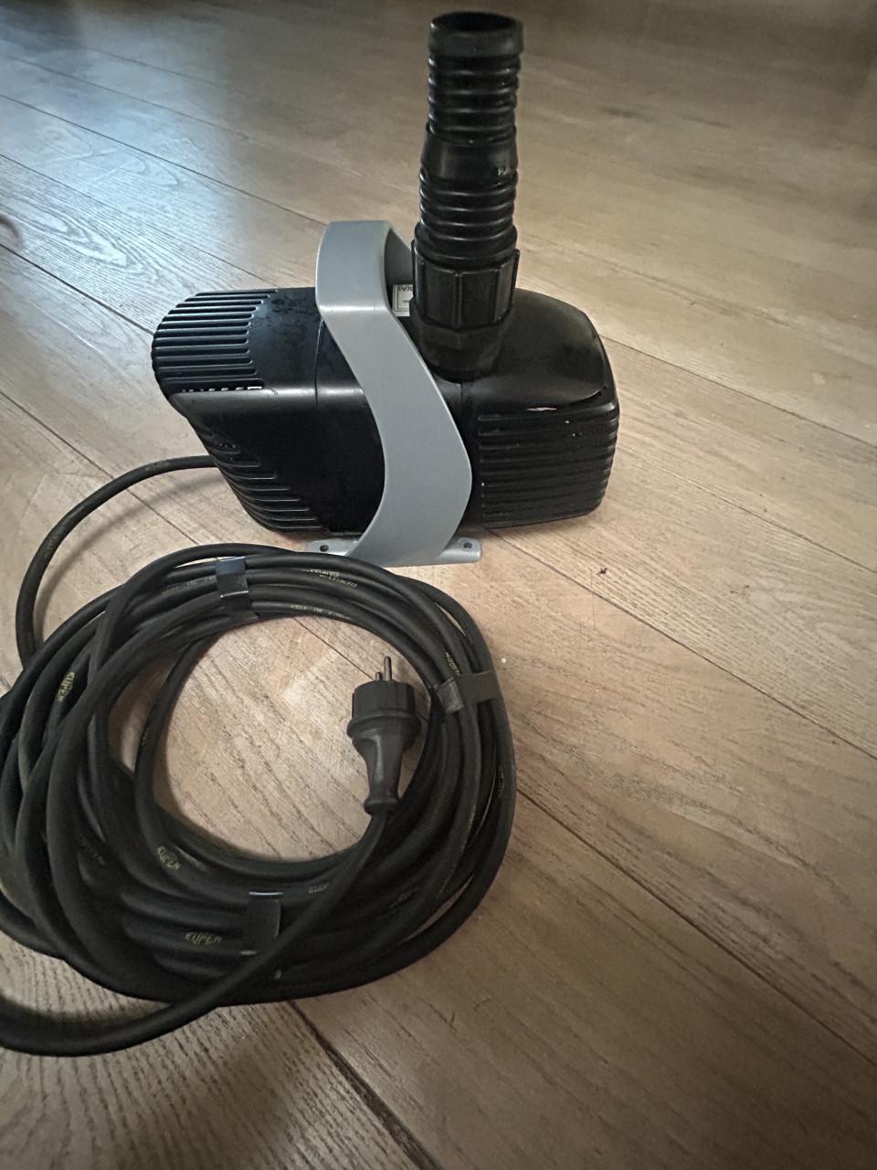 Te koop Messner multy systeem mpf 3000 sterkte en zuinige Vijverpomp