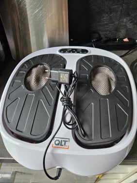 Zgan werkende QLT VibroPulse Pro Been- en Voetmassage Apparaat – Shiatsu