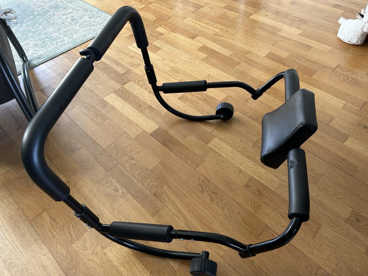 Toestel voor buikspieroefeningen