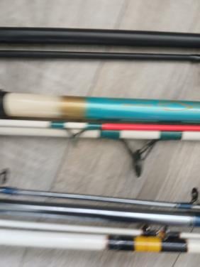 Te koop nog 4 goede hengels voor zowel zoet als zout