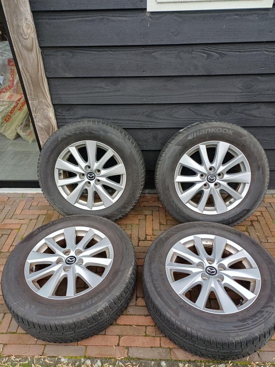 Mazda cx5 velgen met winterbanden 17 inch