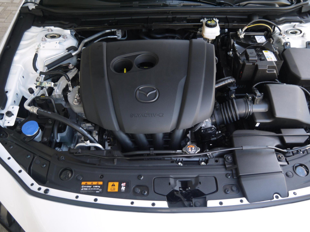 Mazda 3 2.0 e-skyactiv-g m hybrid 122 exclusive-line design pack