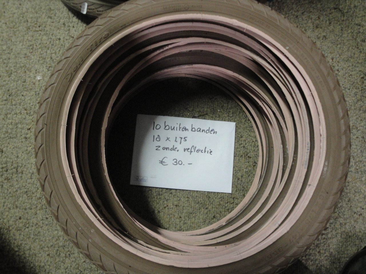 10 buitenbanden 18 x 1.75 bruin