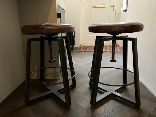 2 barkrukken
