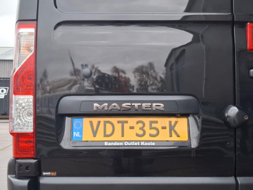 Renault Master t35 2.3 dci 180 l2h2 energy airco / cruise controle / camera
