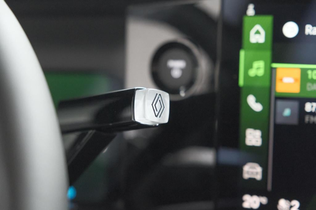 Renault 4 comfort range iconic 52 kwh | pack advanced driving assist | came