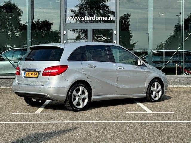 Mercedes-Benz B-Klasse 180 ambition l leder twin l airco l becker map pilot
