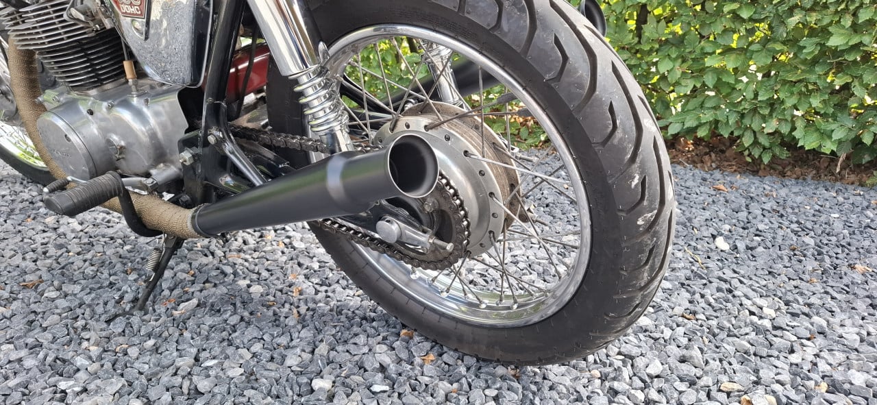 Honda cb 450 k1 cafe-racer en originele onderdelen