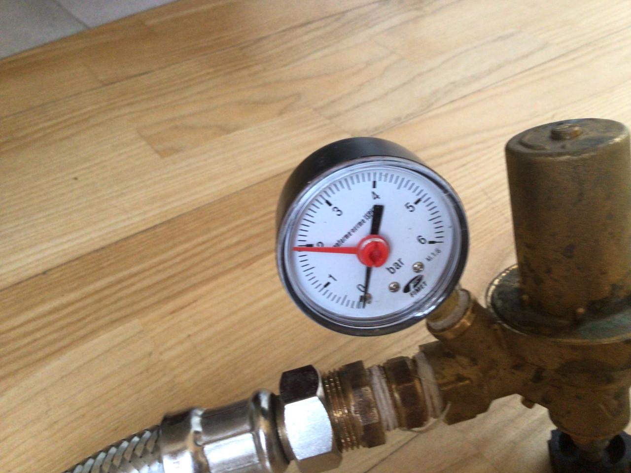 Vulventiel met drukmeter