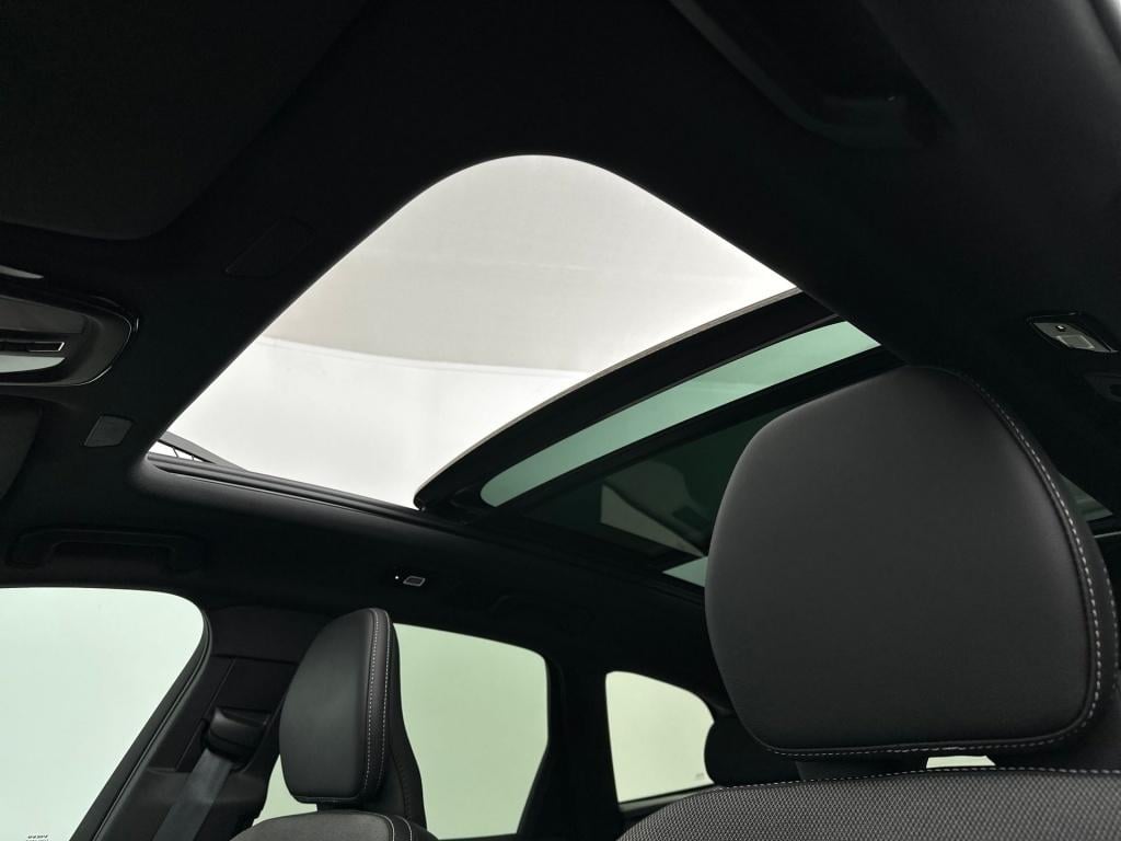 Volvo XC60 t6 398pk recharge ultra black edition| luchtvering| pano| 360cam