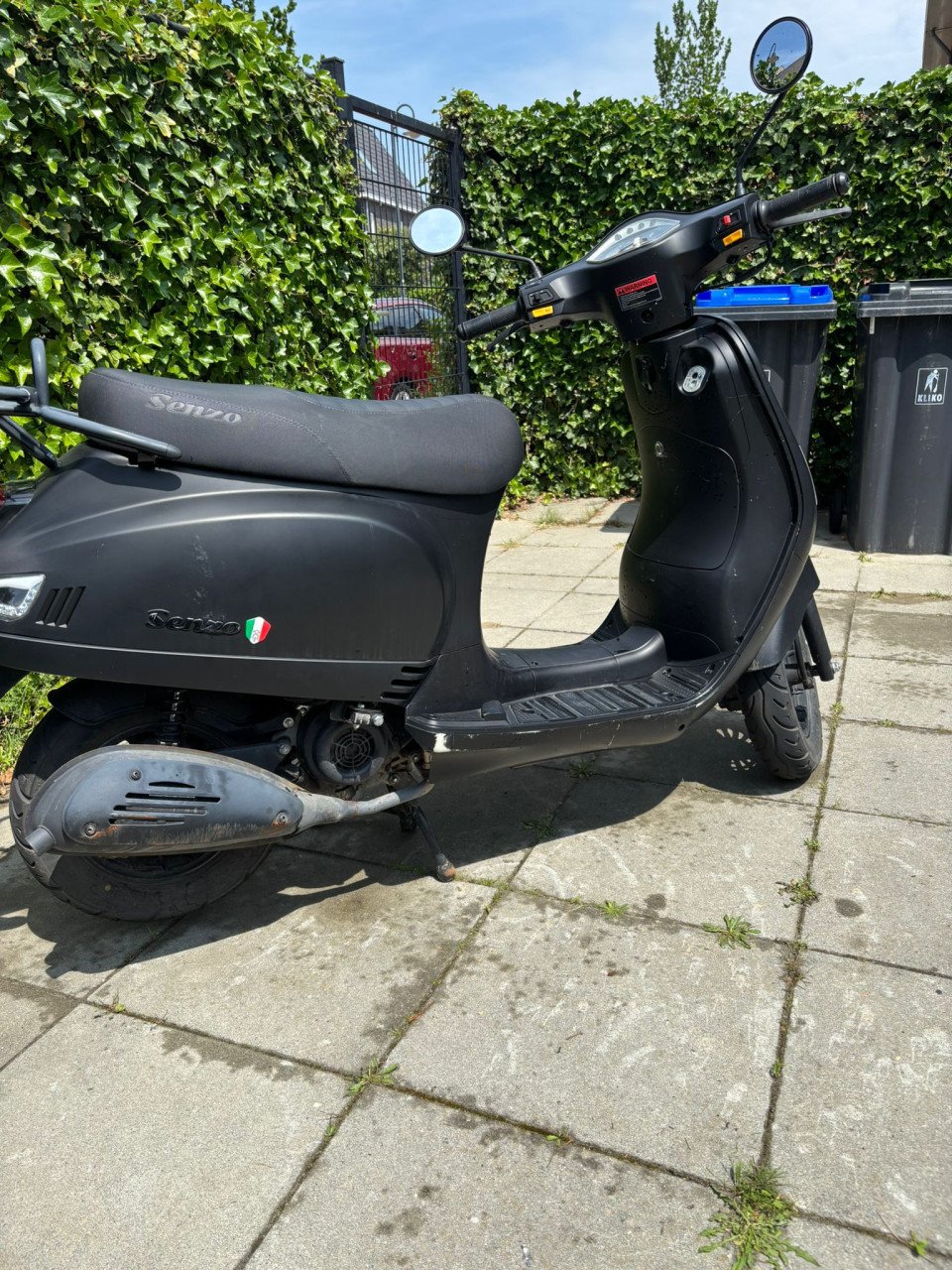 Zwarte Senzo Rivalux 2024
