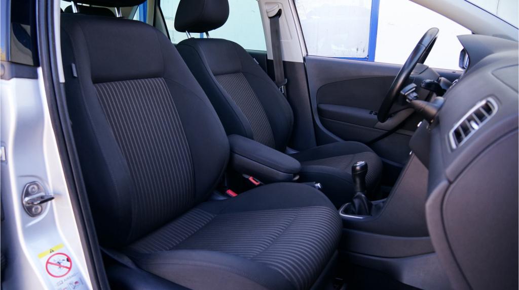 Volkswagen Polo 1.2 tsi highline panorama dak rijklaar incl garantie