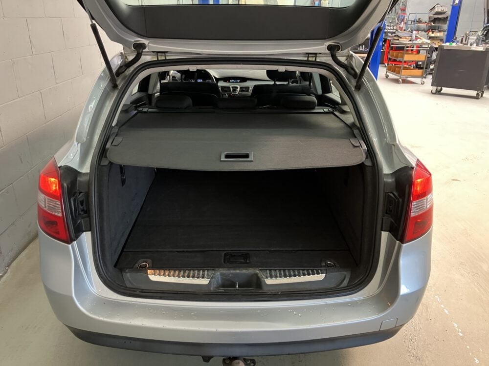 Renault Laguna Estate 2.0-16V Expression