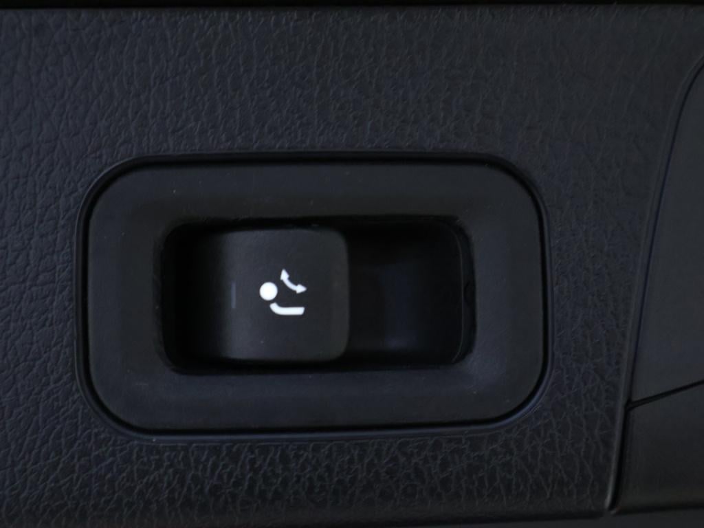 Mercedes-Benz Glb 200 amg line | panoramadak | trekhaak | cruise control | 