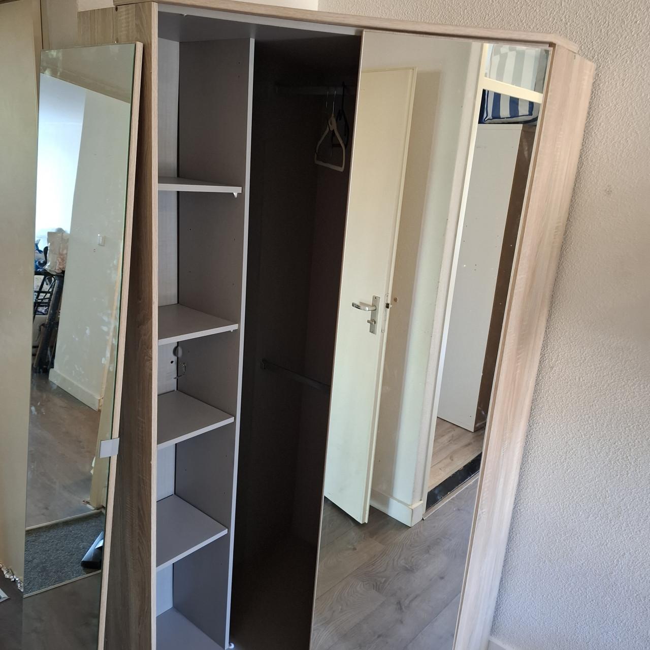 Kledingkast
