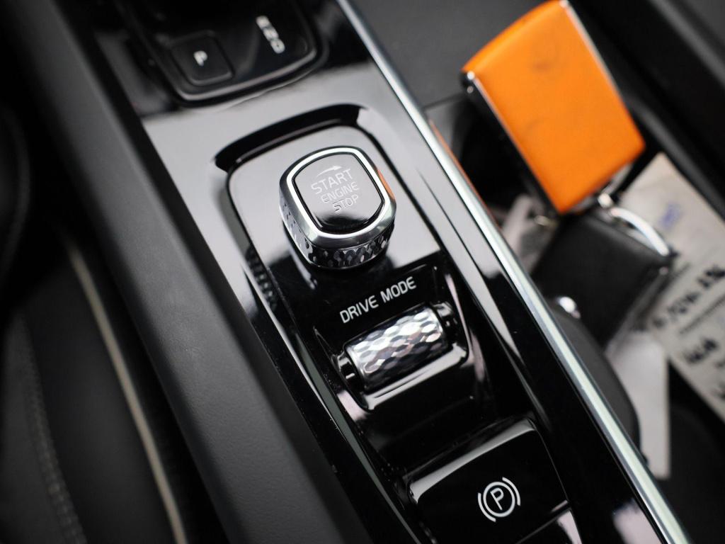 Volvo XC60 t6 recharge geartronic r-design automaat | panorama dak | naviga