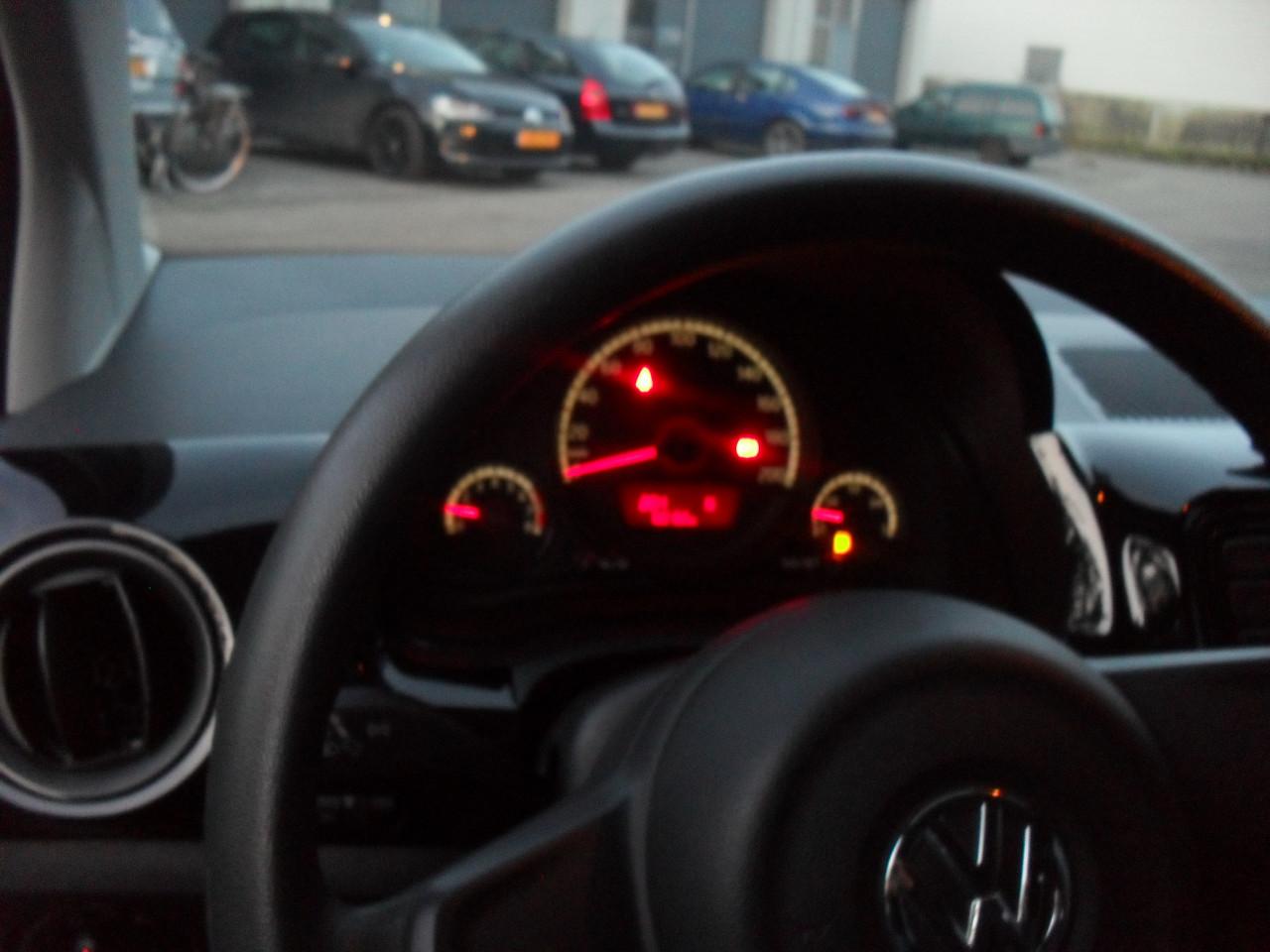 Volkswagen Up 1.0 MPI