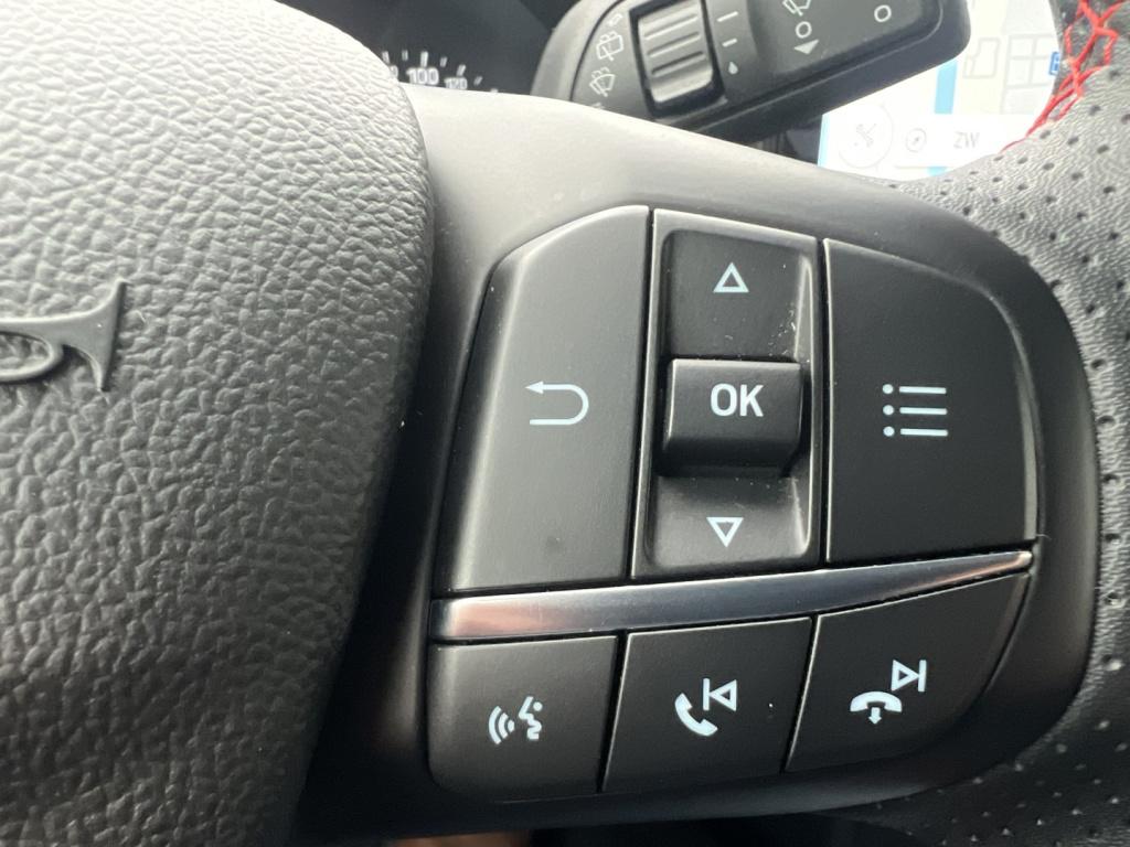 Ford Focus 1.0 ecoboost hybrid 125pk st-line , adaptive cc ,voorruitverwarm