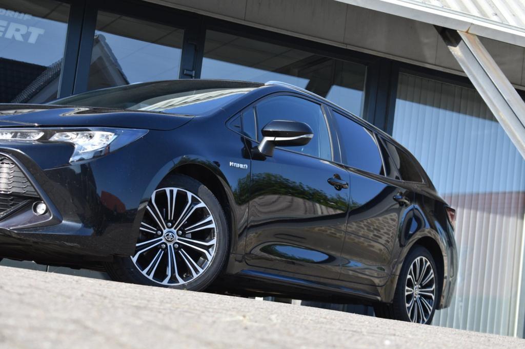 Toyota Corolla Touring Sports 1.8 hybrid | camera | stoelverwarming | apple
